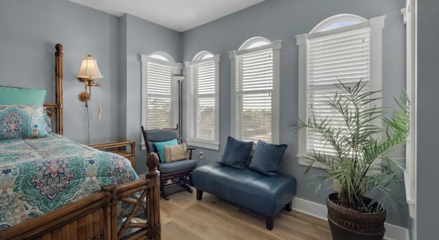 5 Minutes to Beach - Large Complex Pool