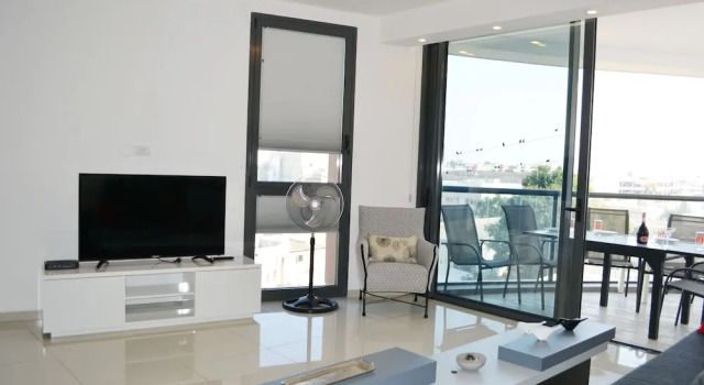Design Apt Parking Included 2BDR TL16, Забронировать Бутик-отель Тель-Авив Тель-Авивский округ, рядом с Independence Hall Museum