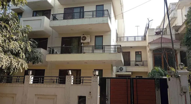 Hotel Royal India - South City 1