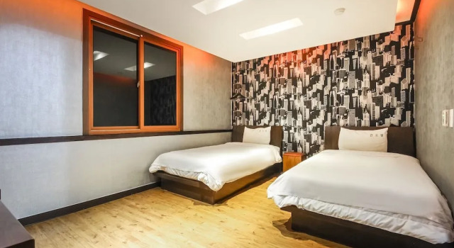Motel Khan