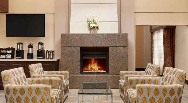 Travelodge by Wyndham Oshawa Whitby