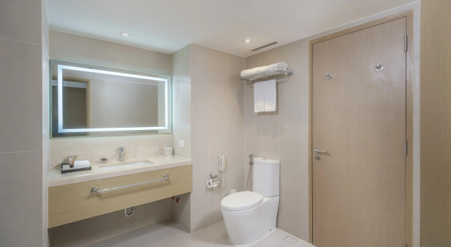 Seda Manila Bay near Ayala Malls, Book Hotel Hotels in Luzon with Breakfast, Breakfasts