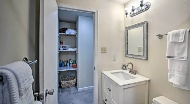 Коттедж Near Nat'l Park: Hollywood Park Hot Springs Home
