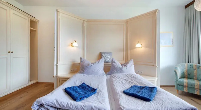 Cosy Holiday Home in bad Goisern With Balcony, Book Hotel Bad Goisern 