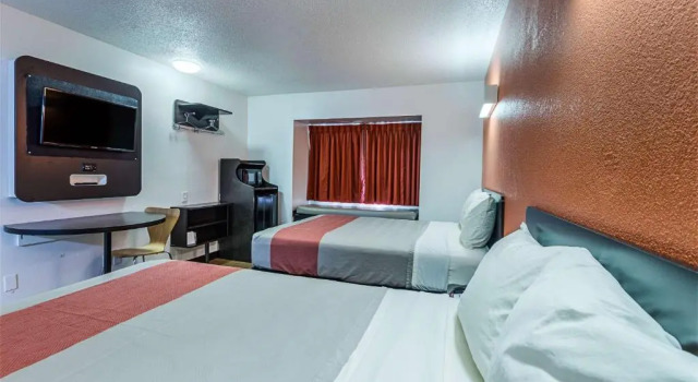 Четырёхместный номер Standard Motel 6-Simpsonville, SC - Greenville