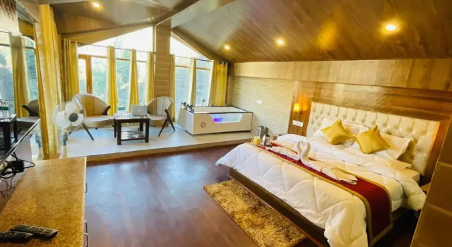Kings Hill Villa