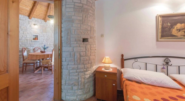 Stunning Home in Manjadvorci With Wifi and 1 Bedrooms, Book Hotel Manjadvorci Central Istria