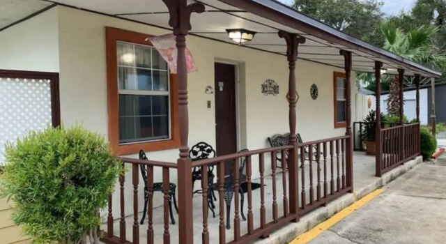 Четырёхместный люкс c 1 комнатой Travelodge by Wyndham Hotel & Cottages St Augustine - Historic