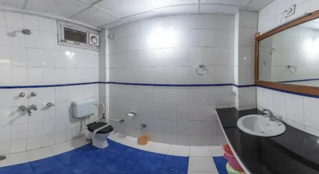India Hotel - Hotel on Mall Road Nainital, Забронировать Отель Бизнес-отели Найнитал, рядом с Озеро Найнитал, 4* 5*