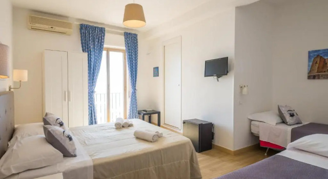 Четырёхместный номер Standard с видом на море Hotel Elios