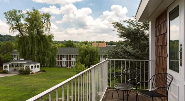 Номер Standard с балконом Sleepy Hollow Hotel