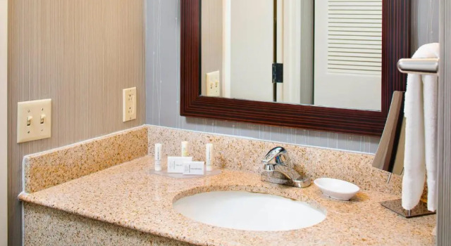 Номер Standard Courtyard by Marriott Ann Arbor