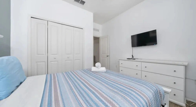 Lakeview 7BR Getaway Pool Great Location, Varaa Lomakoti Huvilat kohteessa Florida, Villa