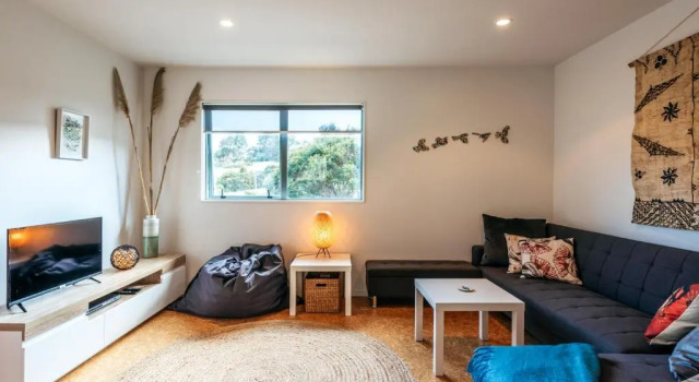 Treetop Retreat - Onetangi Holiday Home