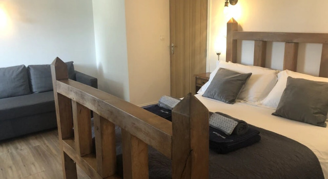 Gite de frenes B&B, Забронировать Отель «постель и завтрак» Теншебре-Бокаж Нижняя Нормандия