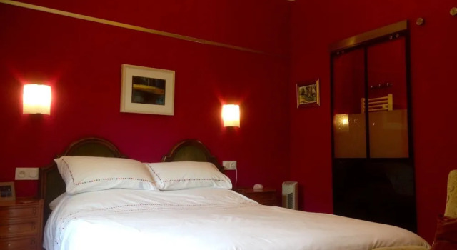 Le Pont Vert Chambres d'hôtes, Book Hotel Hoteller i Corbières med parkering, Parkering