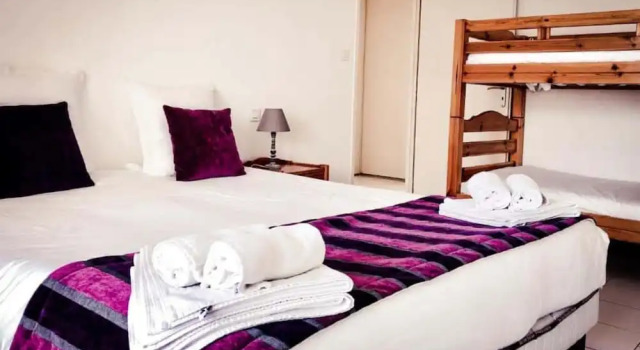 Вилла с балконом и с видом на море Hôtel Sampiero