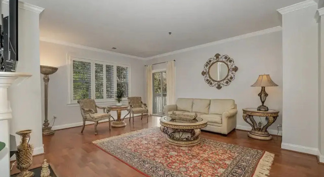 Sleek & Stylish Condo In Southpark 3 Bedroom Home by RedAwning