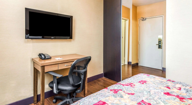Howard Johnson by Wyndham Toronto Downtown West, Varaa Hotelli Toronto 