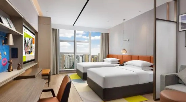Четырёхместный люкс Deluxe Home2 Suites By Hilton Wuhan Xudong