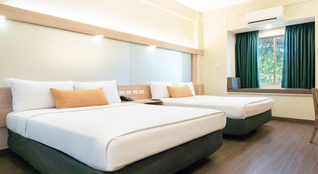 Microtel by Wyndham Tarlac, Book Hotel Hoteller i Tarlac med parkering, Parkering