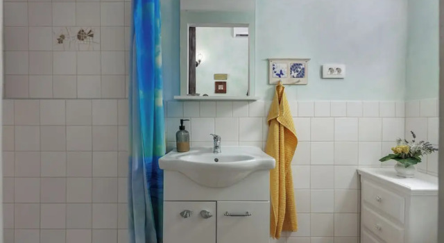 Tiny House With Private Pool Kostrena, Забронировать Апартаменты/квартира Отели Приморско-Горанской жупания с парковкой, Парковка