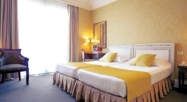 Номер Superior Excelsior Grand Hotel