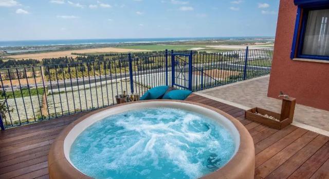 Номер Deluxe Yama Wine Spa and Suites