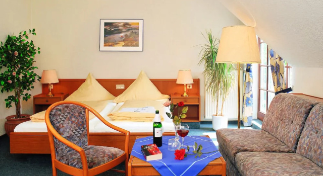 Hotel Up'n Diek, Reservar Hotel Varel Friesland