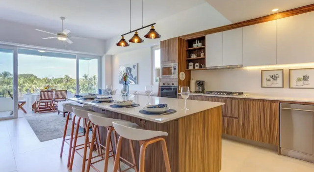Апартаменты Luxury Altamar Canal View Condos