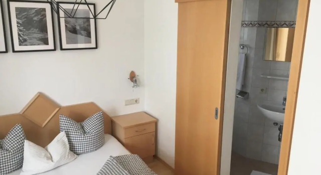 Landhaus Katharina bis 12 Personen, Rezerwuj Dom wakacyjny Hotele w Tyrol z parkingiem, Parking