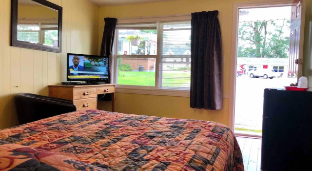 Номер Classic Lakelawn B&B and Motel