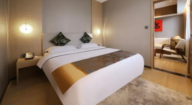 Люкс Business Sanya icare Aiqi Hotel (Dadonghai No.1 Harbour City)