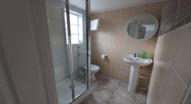 Четырёхместный номер Standard OYO Slap Up Lodge, Leyland Waters Cambridge