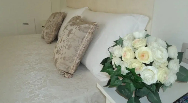 Bed&Breakfast Giardini di Corte, Забронировать Отель «постель и завтрак» Отели в центре Тосколано-Мадерно с завтраком, отели в центре Тосколано-Мадерно с завтраком