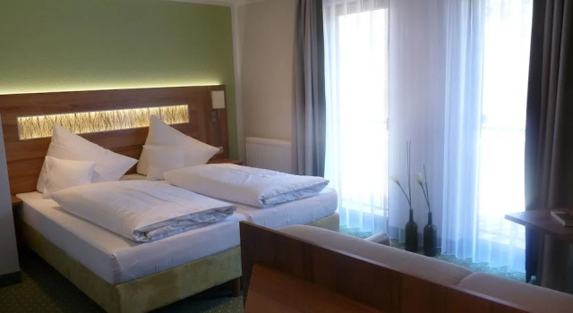 Hotel- Landgasthof Baumhof-Tenne, Забронировать Гостевой дом Гостевые дома Нижней Франкония, Гостевой дом