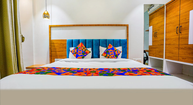 Номер Deluxe Fabhotel Kesar Inn