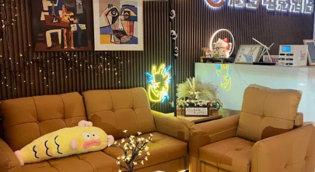 Qixi film Hotel, Rezerwuj Hotel Hotele w Nanning z parkingiem, Parking