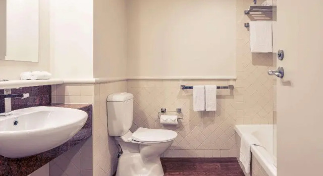 Двухместный номер Standard с балконом и с видом на бассейн Mercure Gold Coast Resort