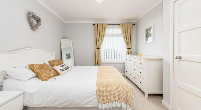 Коттедж с 3 комнатами Balmoral Residence 30 mins from Edinburgh and Glasgow