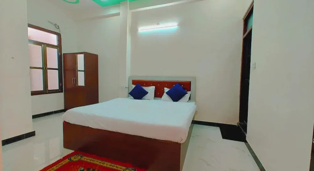 HOTEL O GS GALAXY, Забронировать Отель Варанаси штат Уттар-Прадеш, рядом с Bharat Mata Temple