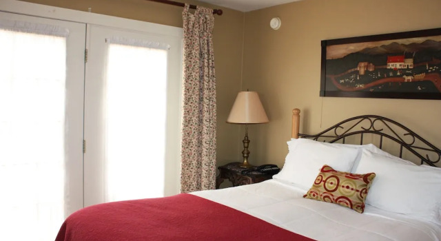 Номер Standard The White House Inn
