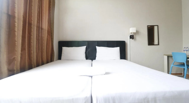 Hash Inn Ranotana, Book Hotel Hotels in Sulawesi with Parking, Parking