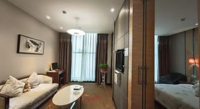 Люкс Business Pinwei International Holiday Hotel