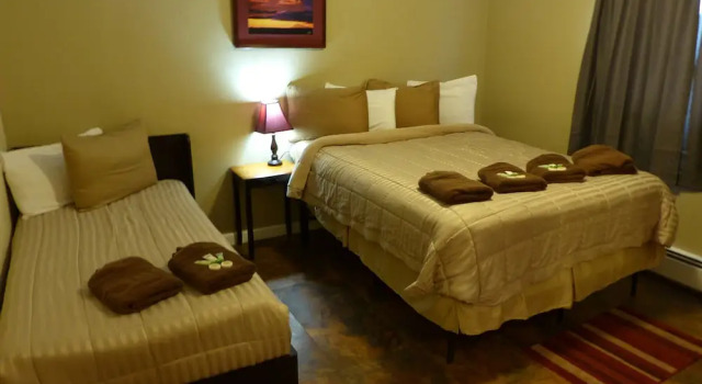 Трёхместный номер Standard Bent Prop Inn & Hostel Downtown