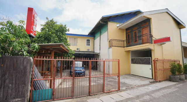 Hotel O Az Zahra Residence Syariah, Book Hotel Kenjeran Surabaya