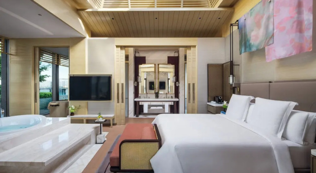 Номер Standard Пентхаус с балконом Four Seasons Hotel Suzhou