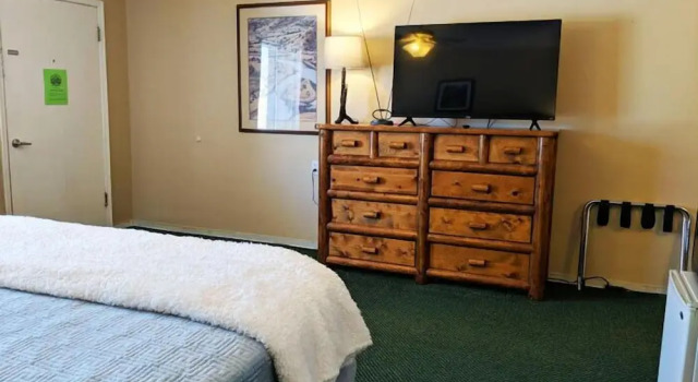 Paiute Trails Inn, Book Guesthouse Marysvale Utah