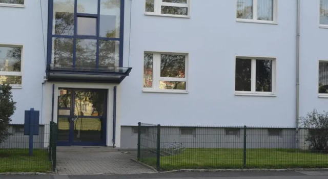 F3 - "Gemütlich mit Kunst", Book Hotel Dresden 