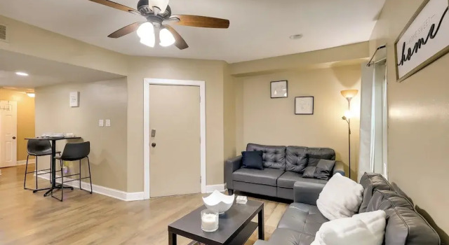 1 Mi to Dtwn Wilmington: Convenient + Cozy Home!, Забронировать Апартаменты/квартира Уилмингтон Делавэр, рядом с Делавэрский центр современного искусства